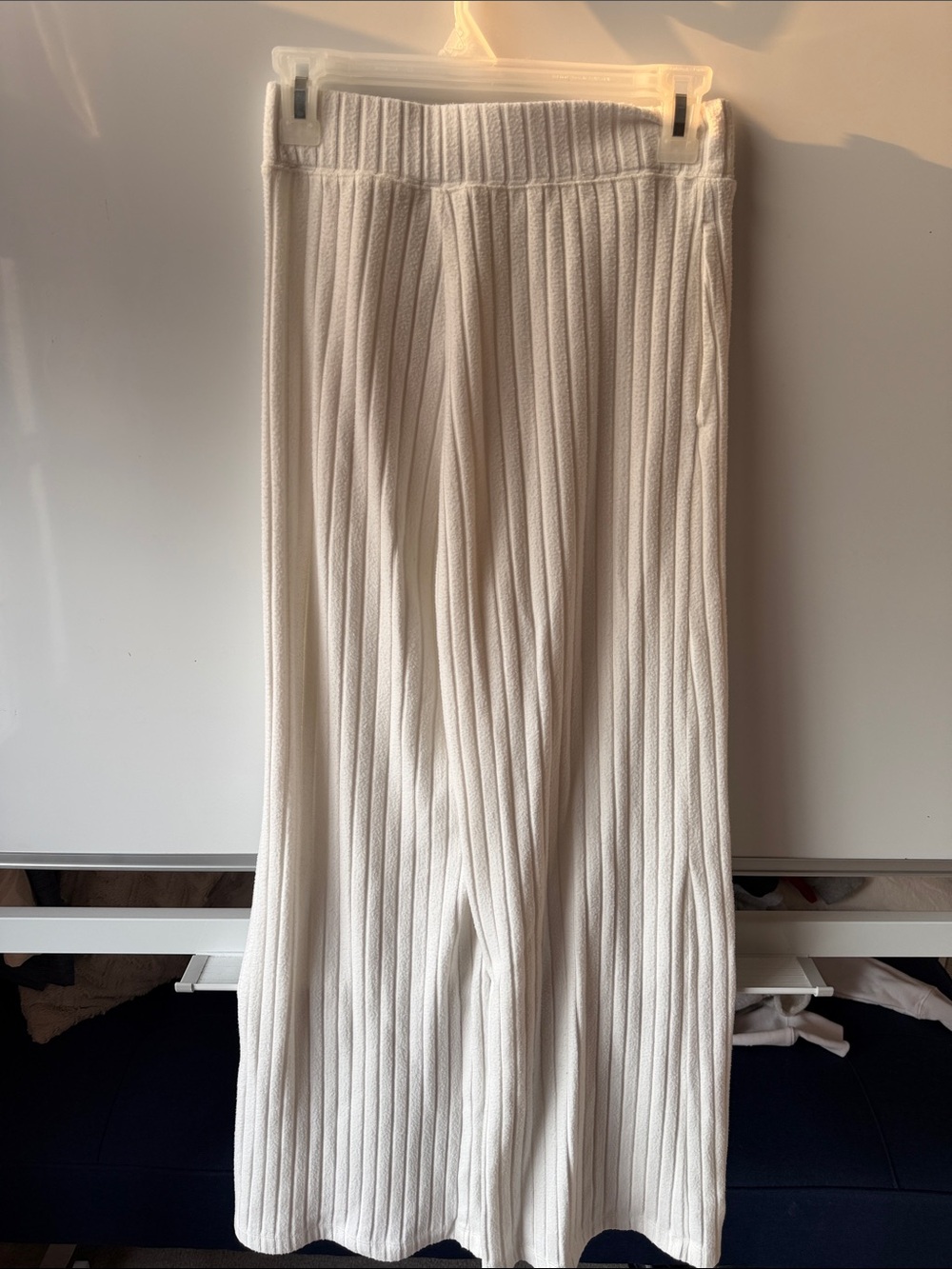 ALO Yoga Take Comfort Ribbed Wide Legs Pants - Picture 2 of 4
